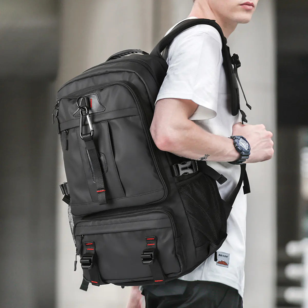 Large Capacity Oxford Cloth Travel Backpack – Multi-Function Anti-Theft Bag